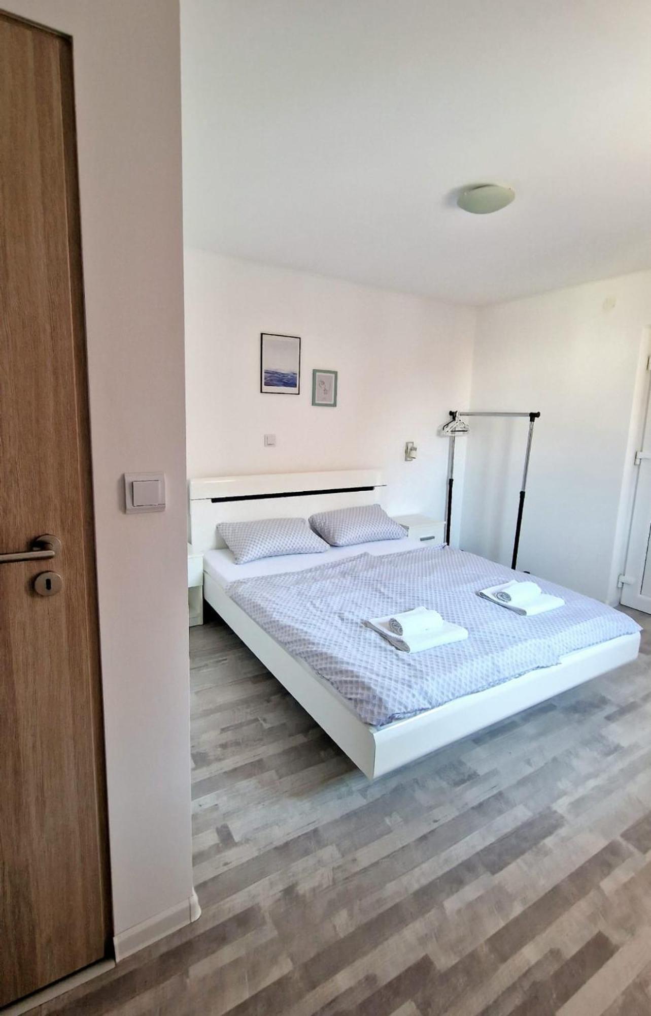 Cozy Room Peny Karlovac Exteriör bild